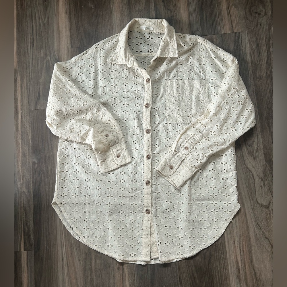 Crocheted button up